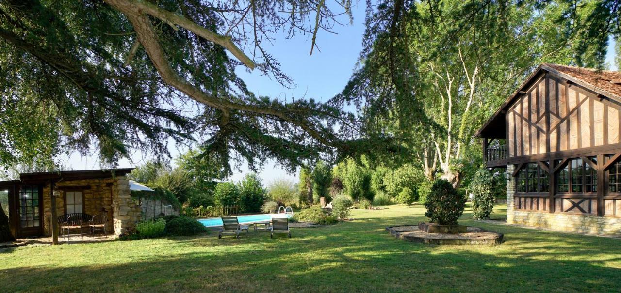 Kamer met Kingsize Bed en Uitzicht op de Tuin
