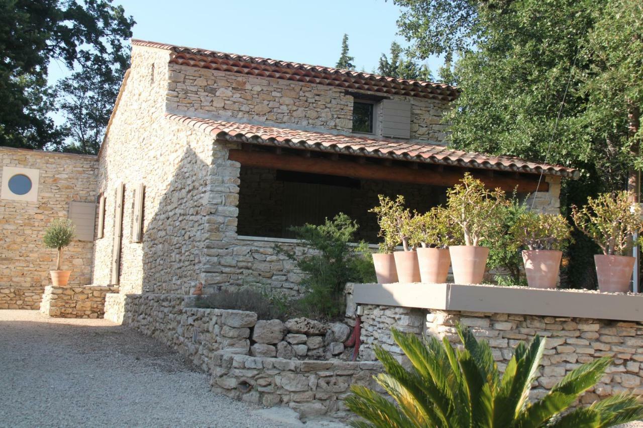 Two-Bedroom House,889848067:JPEG