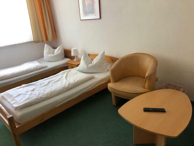 Twin Room,904606642:JPEG