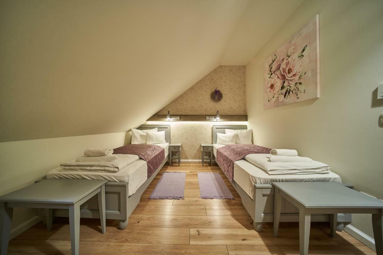 Standard Twin Room,912079471:JPEG