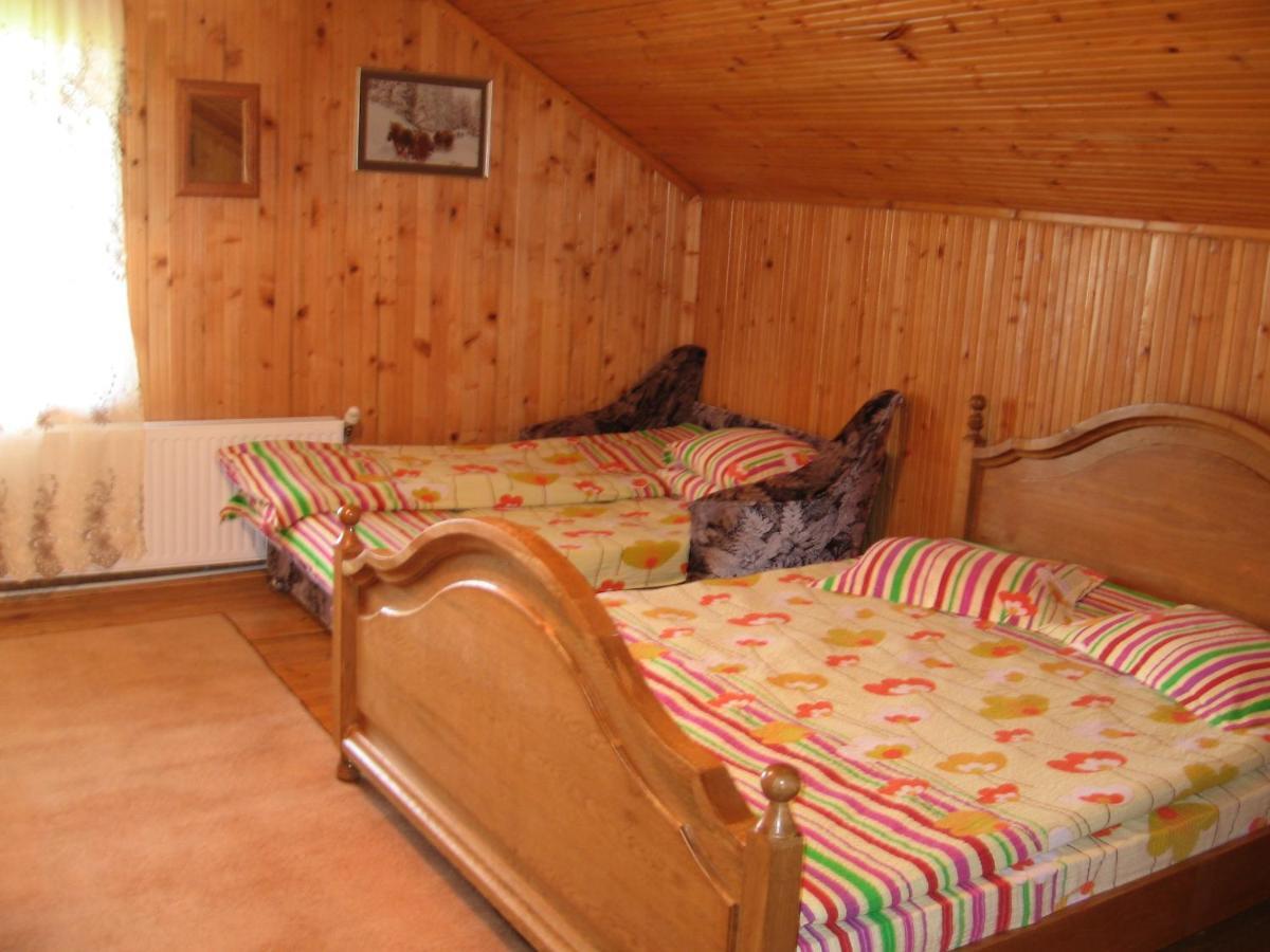 Habitación Triple con vistas a la montaña