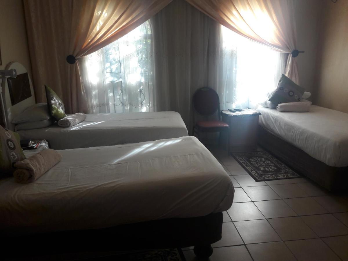 Comfort Triple Room
