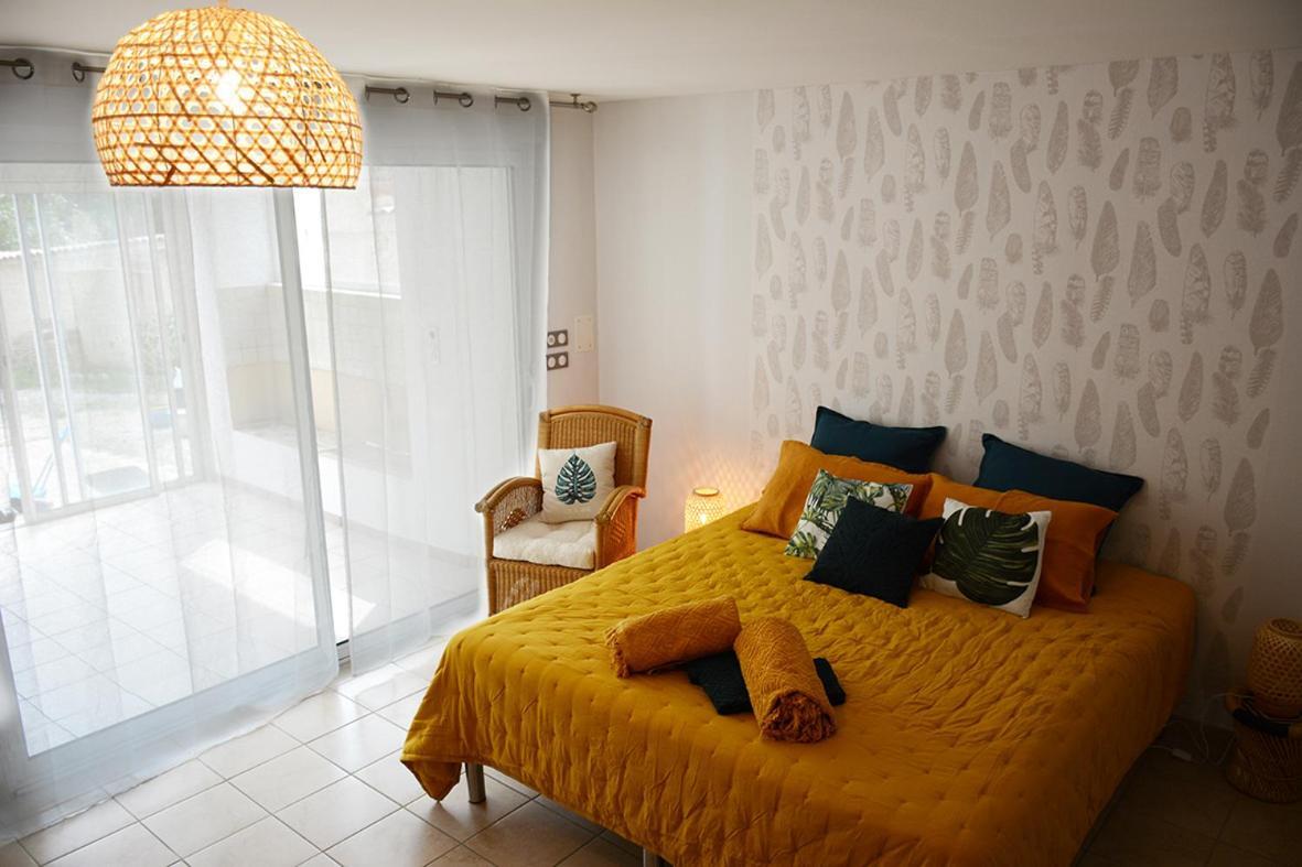 Habitación Triple con vistas al jardín