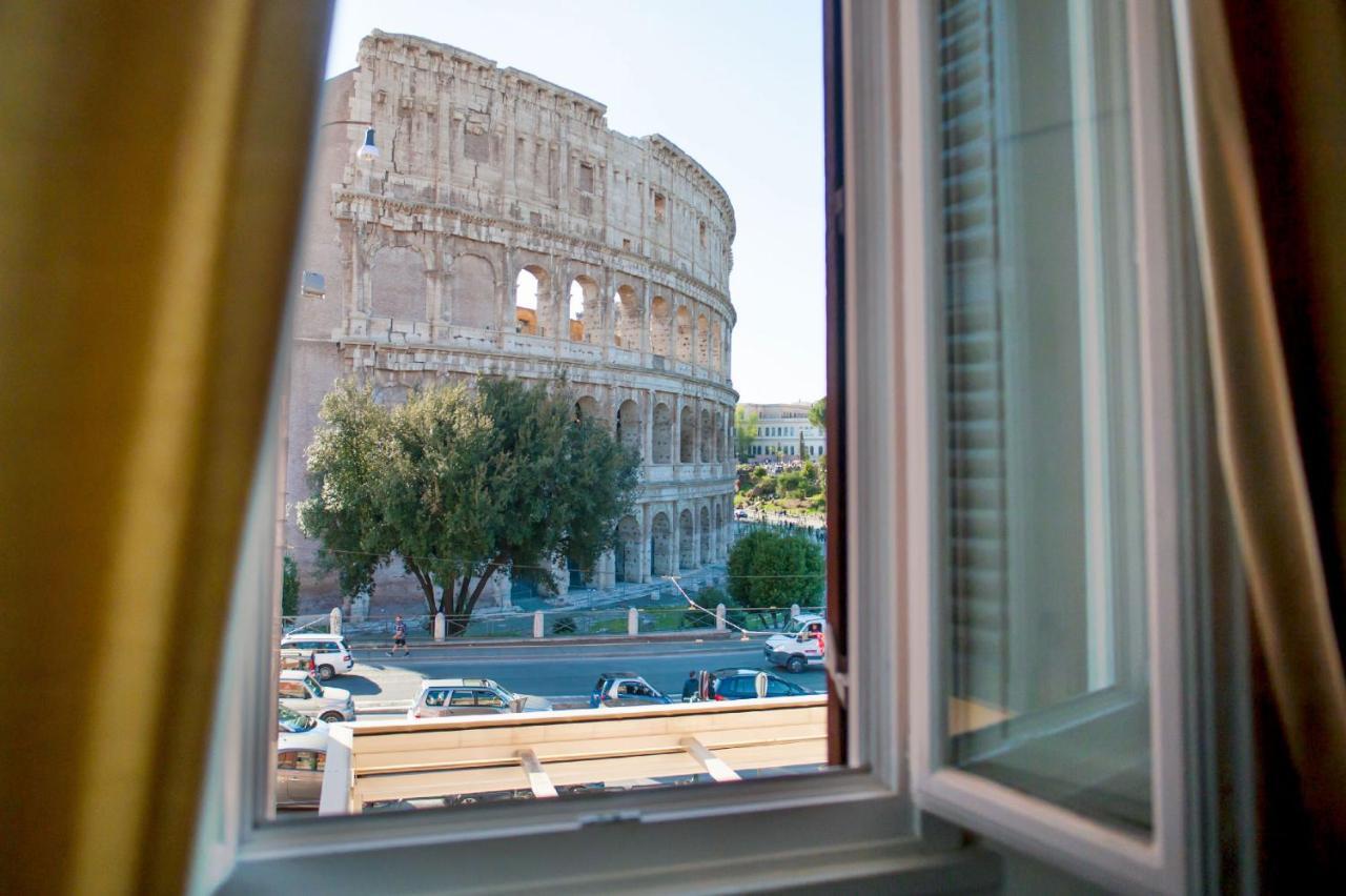Camera Matrimoniale con Vista Colosseo