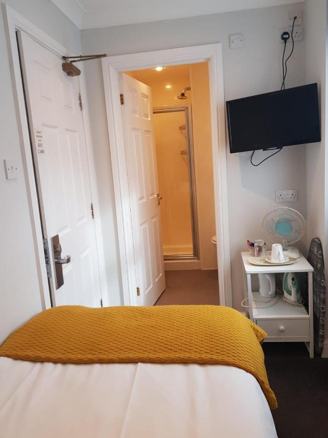 Single Room Shower,928831498:JPEG