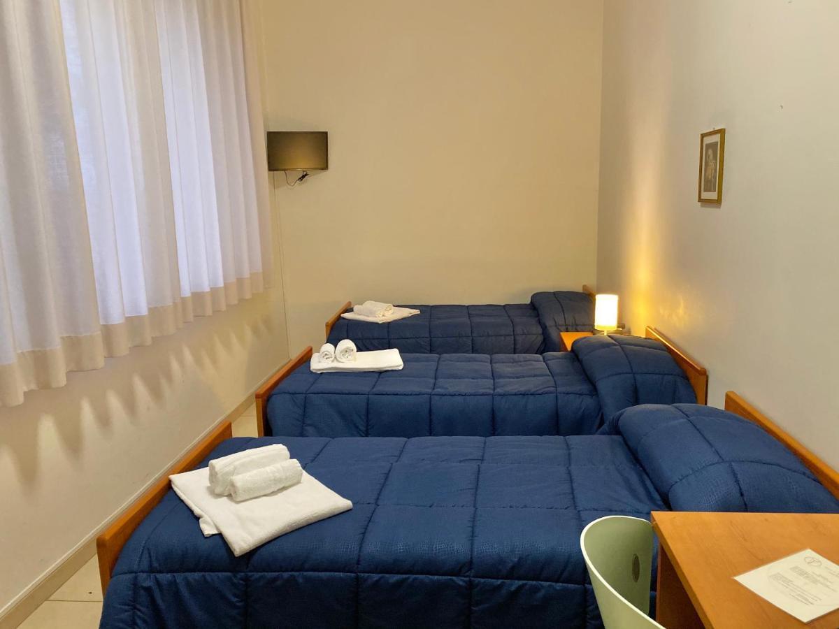 Driepersoonskamer met Eigen Badkamer