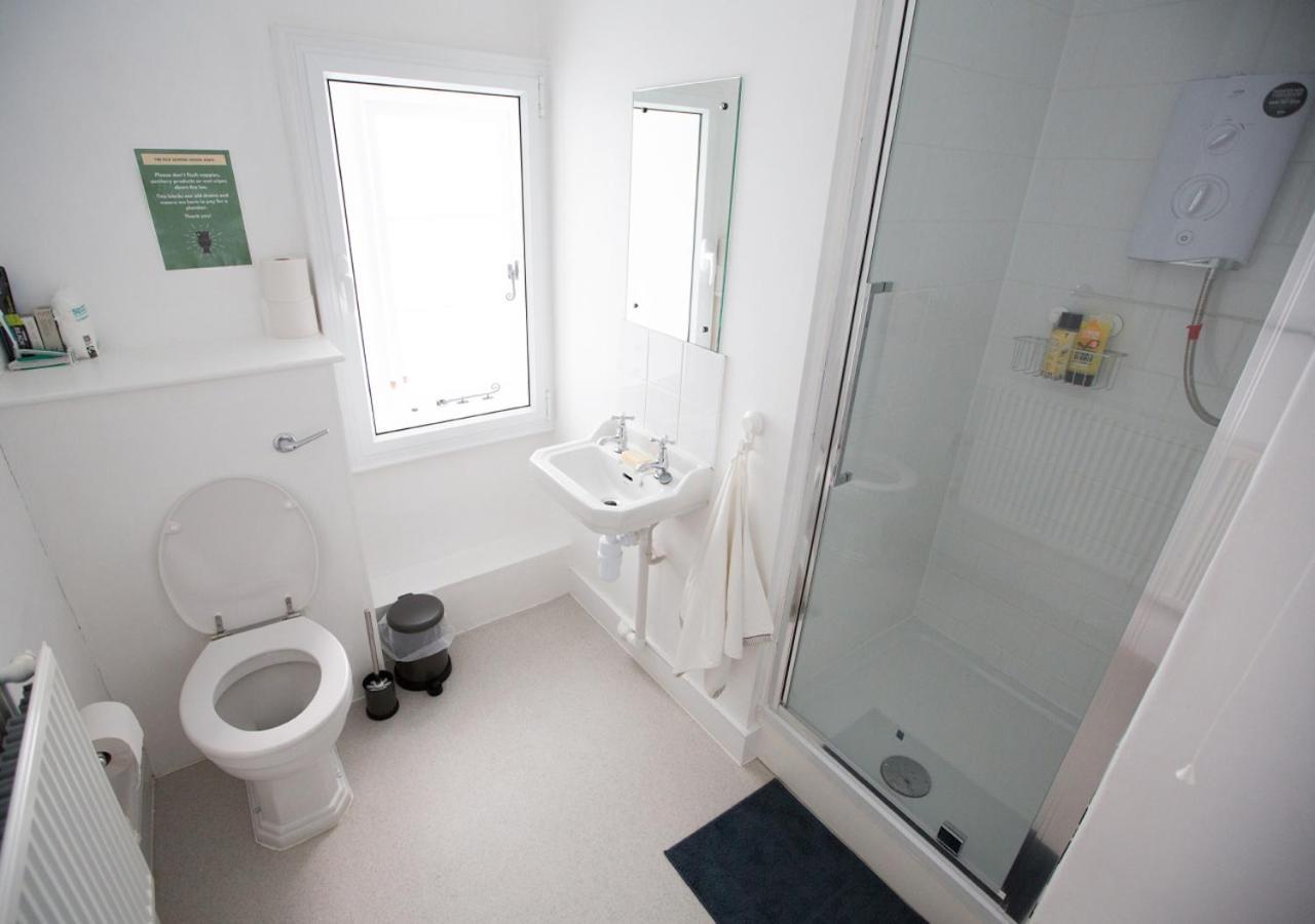 Twin Room with Private External Bathroom
