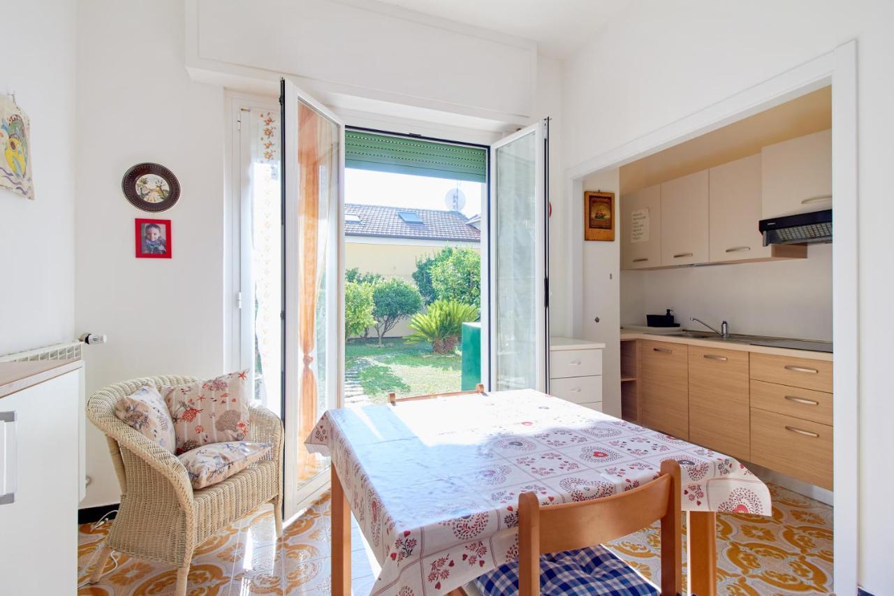Economy Double Room with Shared Bathroom