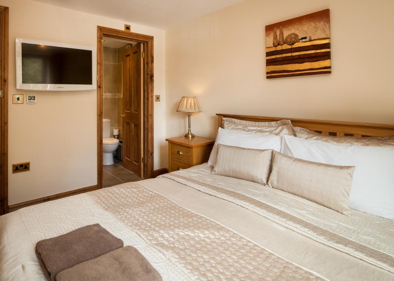 Small Double Room,938967109:JPEG