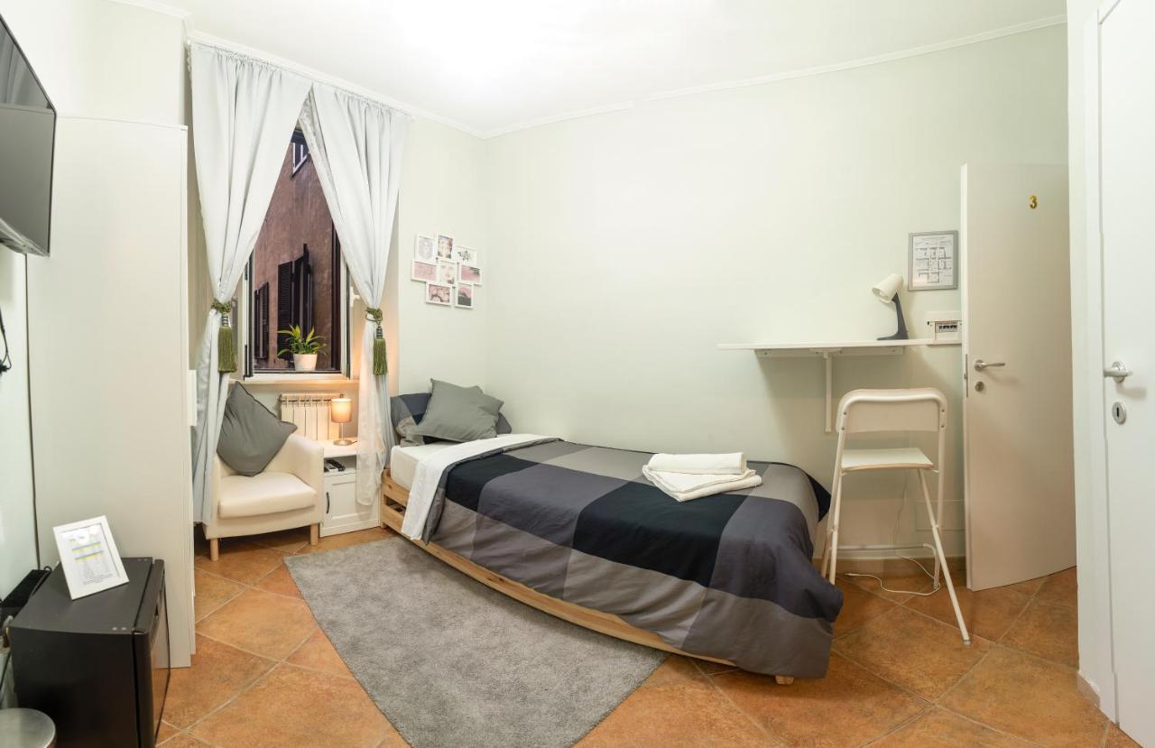 Camera Singola con Bagno Privato