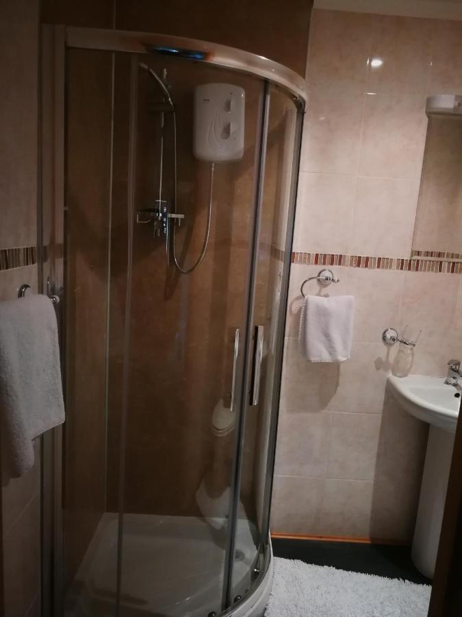Single Room with Private Bathroom,950659324:JPEG