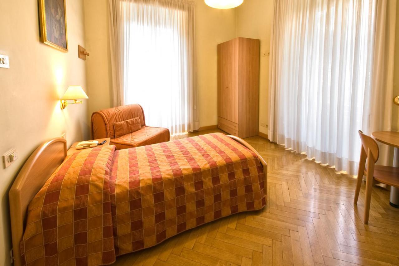 Single Room Shower