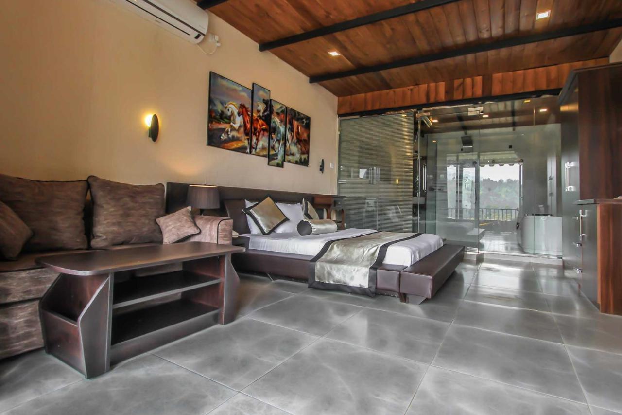 Suite with Ella Rock View