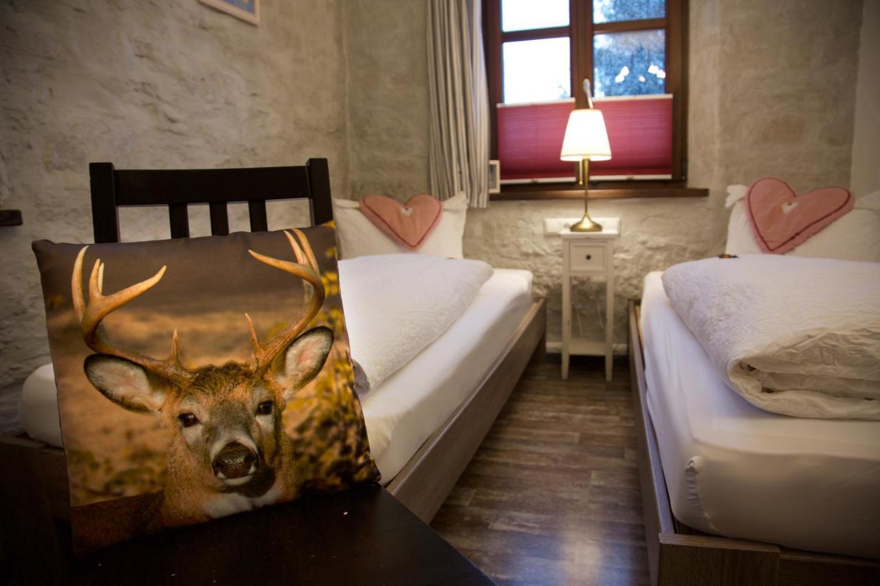 Tweepersoonskamer met Gedeelde Badkamer