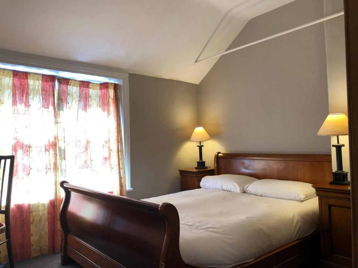 Budget Double Room,999575967:JPEG