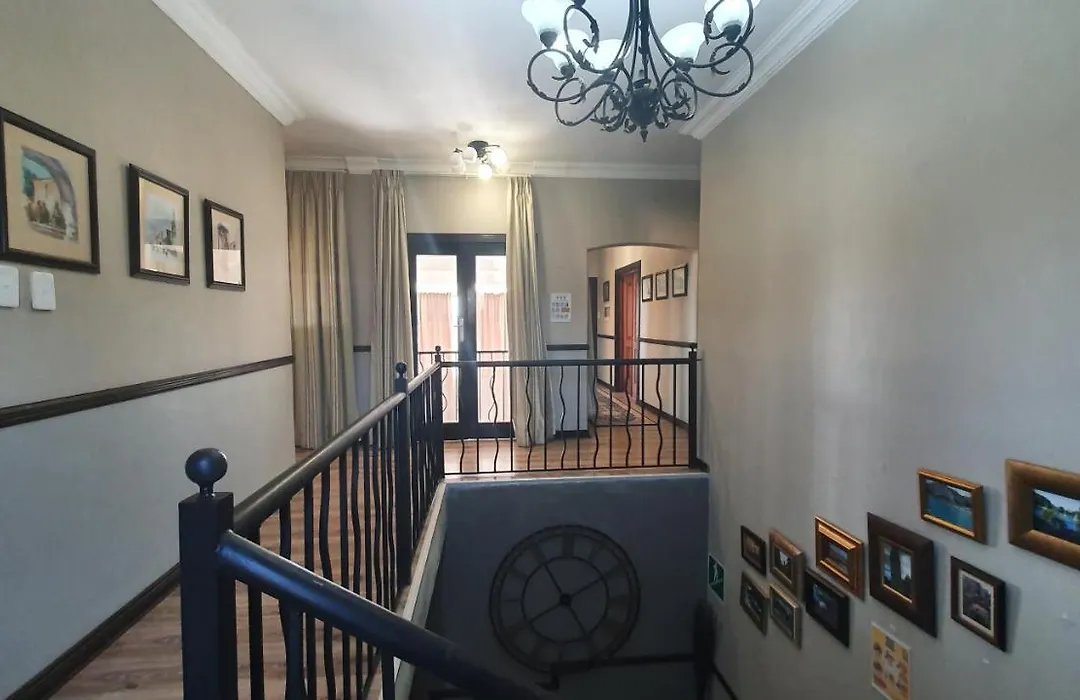 Olympus Manor-1