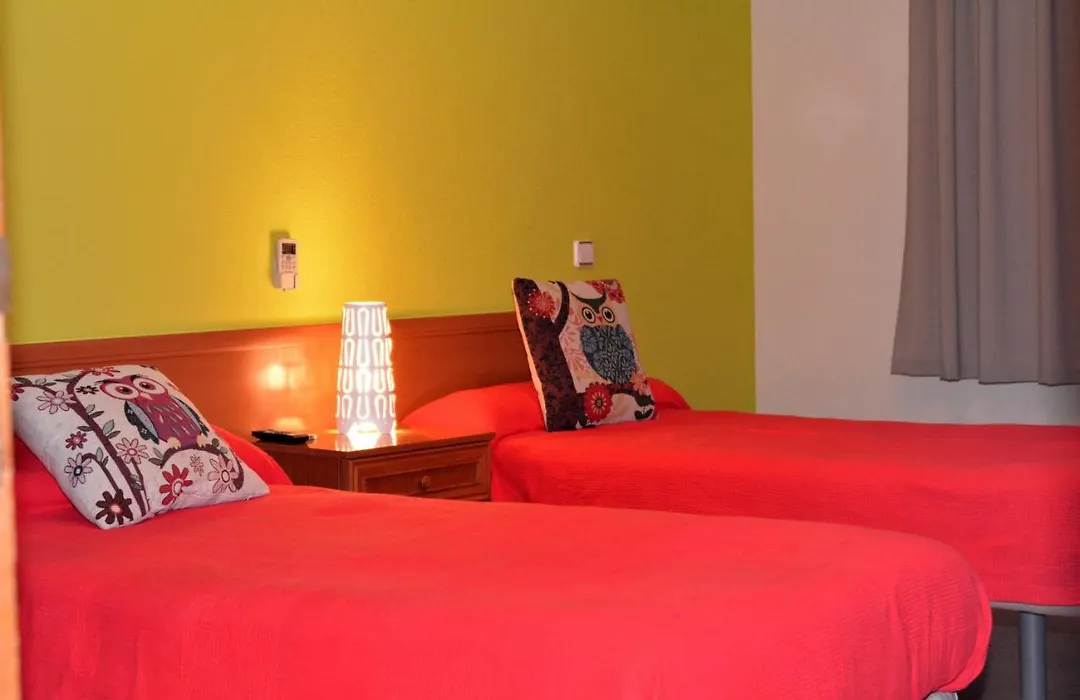 Hostal Gastrobar Carmelo-1