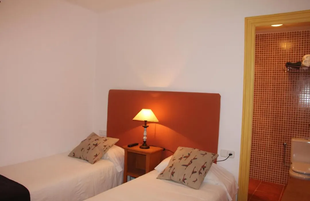 Hostal L'Ou De Reig-1