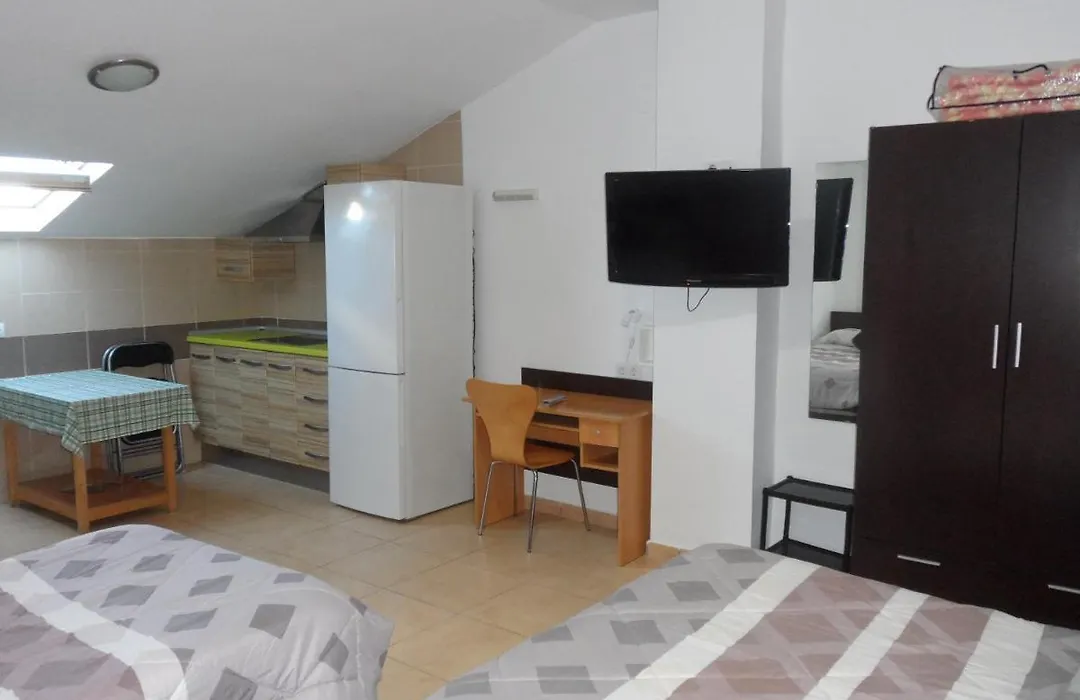 Hostal Via Del Caminante-1