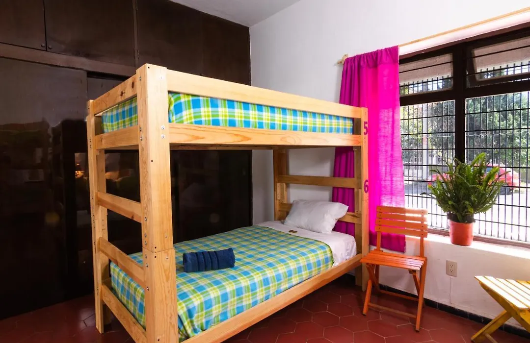 Hostal Casa Colores-1