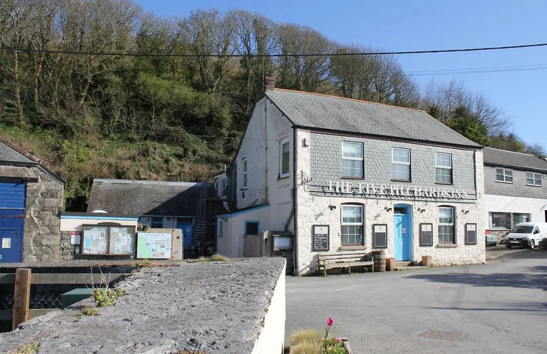 The Five Pilchards Inn-1