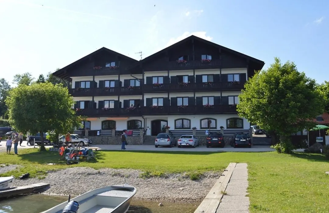 Gästehaus Grünäugl am See-1