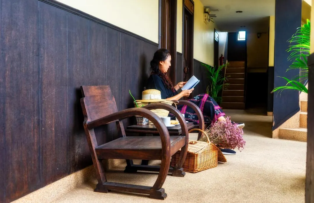Ban Kong Rao Guesthouse - Quiet Santitham Oasis - Charming Garden & Mountain Views-1
