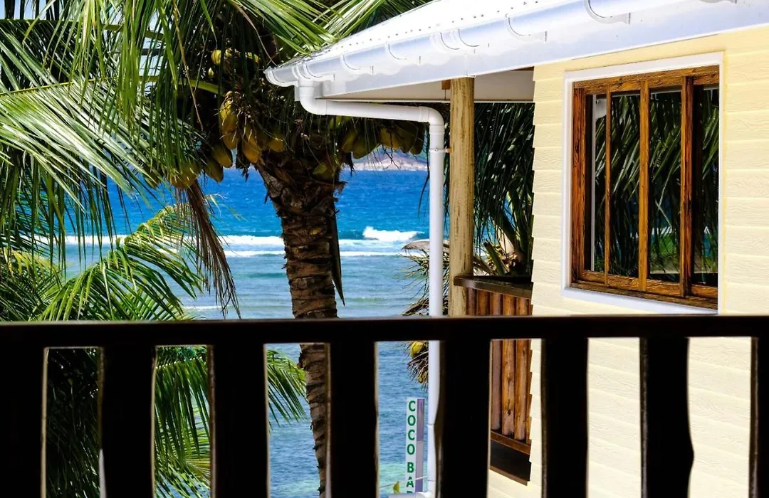 Le Lagon Bleu Guest House By Hyde Tide-1