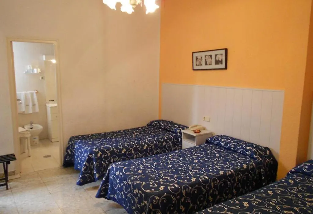 Hostal Valencia Madrid-1