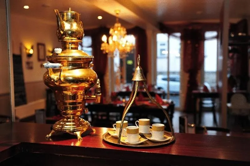 Hotel Hirsch Garni-1