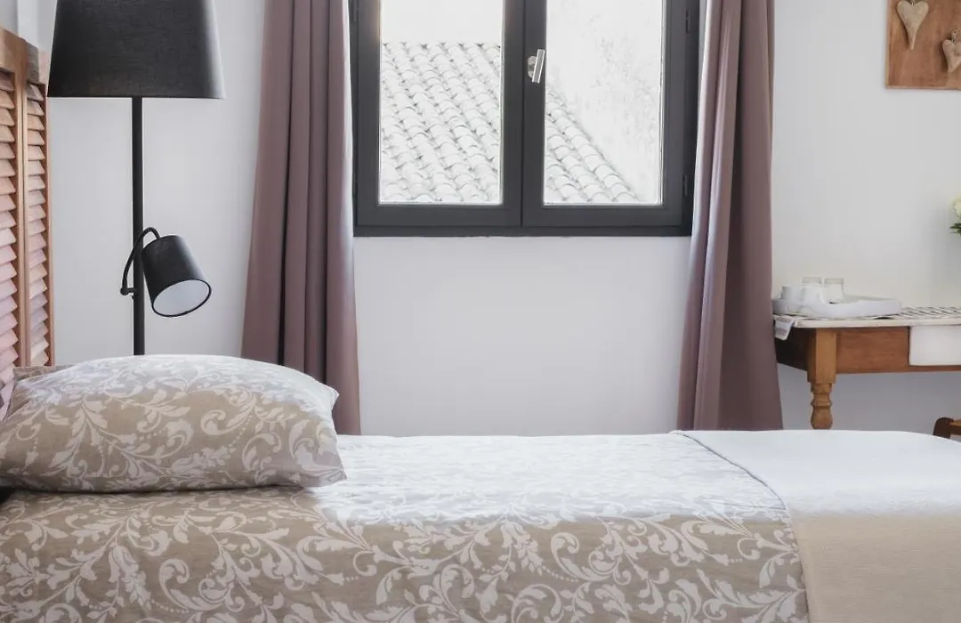 L'Ostal - Bed&Breakfast - Chambres et suites de 25 à 40m2 - Spa-1