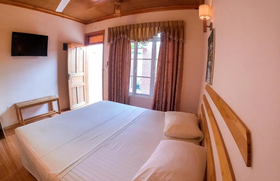 New Breeze Thoddoo Inn-1