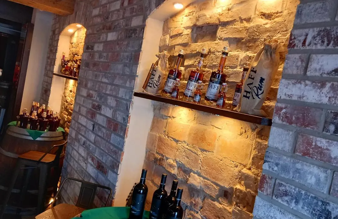 Anacapri Gästehaus Girona-1