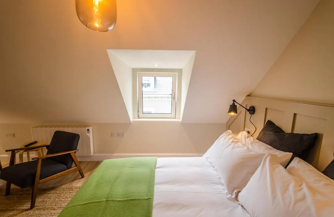 Rookery Lane Food And Lodging-1