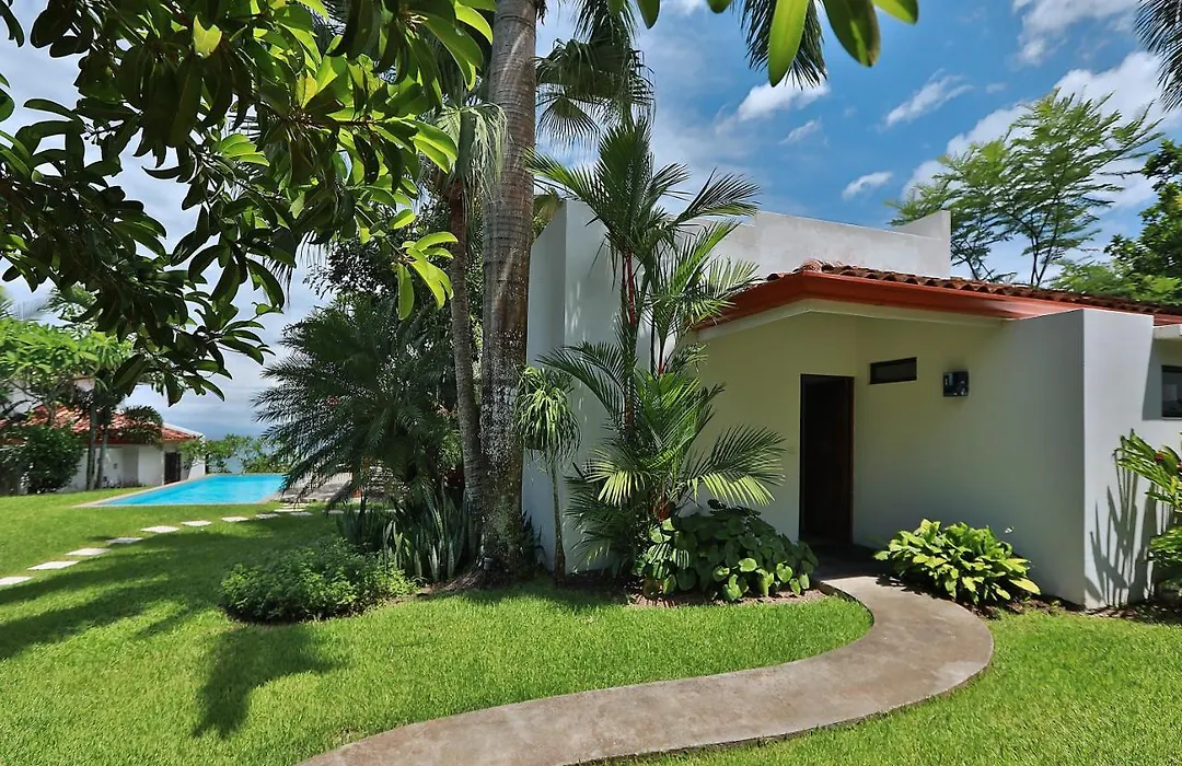 Casa Frangipani-1