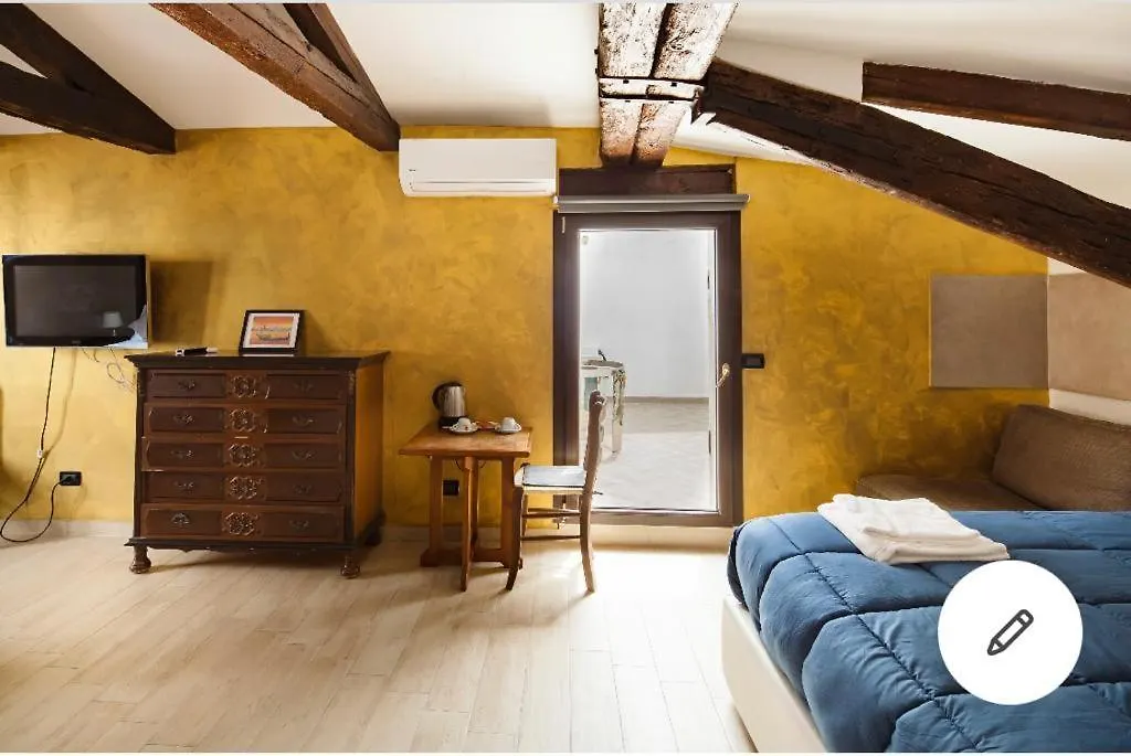 Blu Suite-1