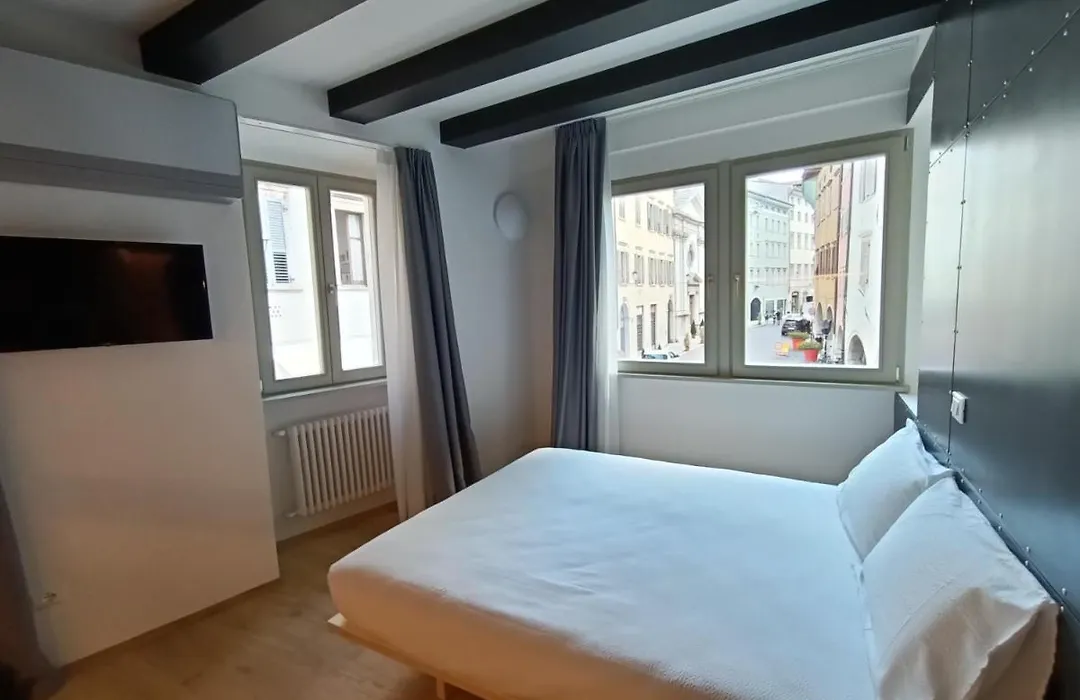 Le Meridiane Luxury Rooms In Trento-1