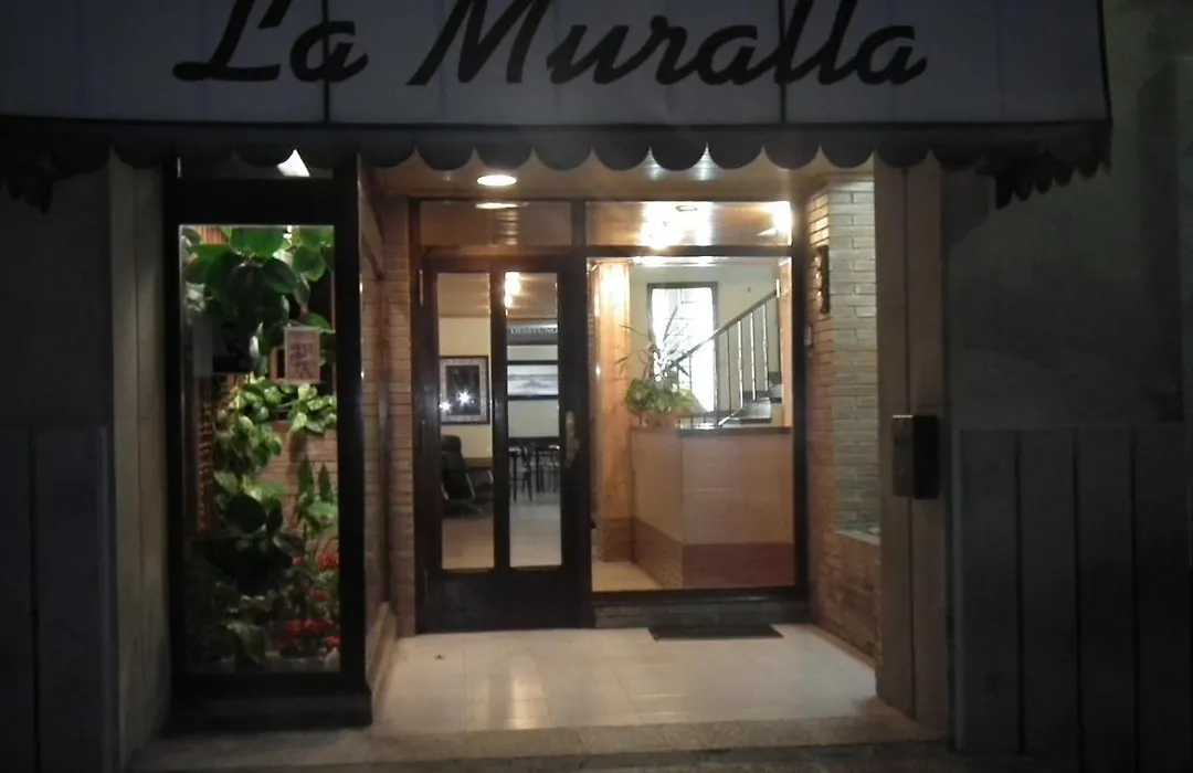 Hostal La Muralla-1