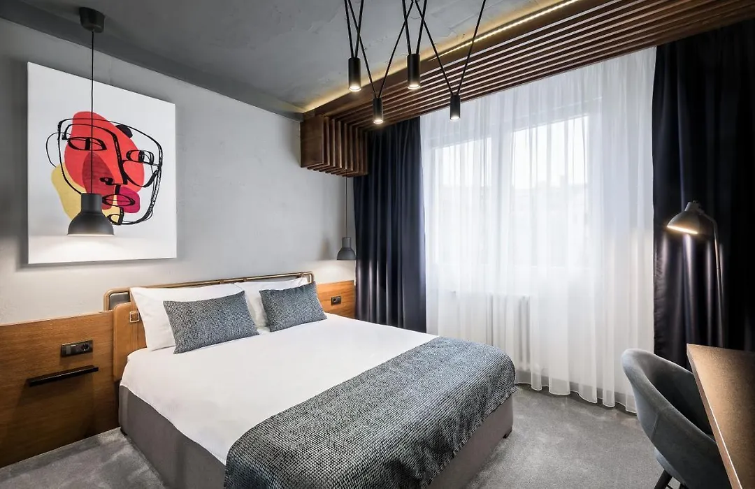 7 Rooms Suites-1