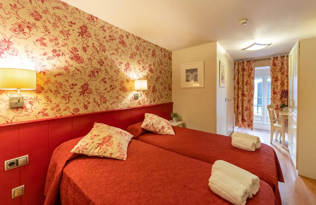 Hostal Matheu-1