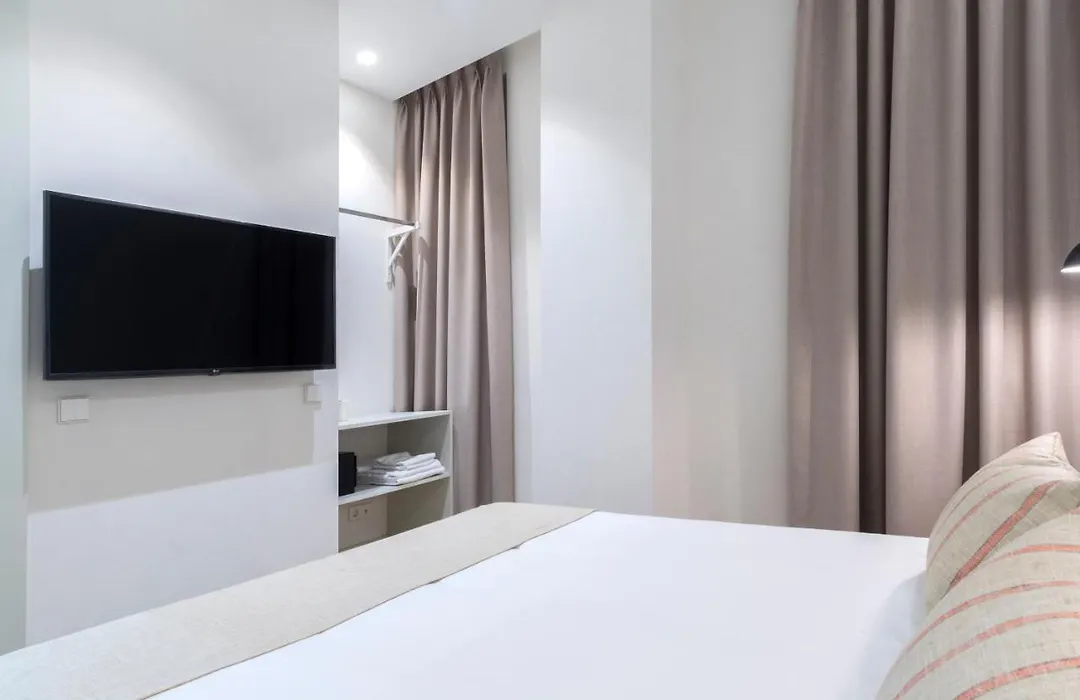 Prado Rooms 46-1