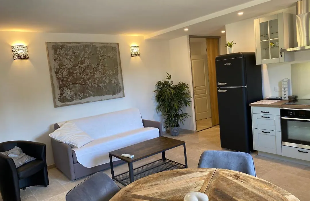 Chambres d'Hotes Les Amandiers-1