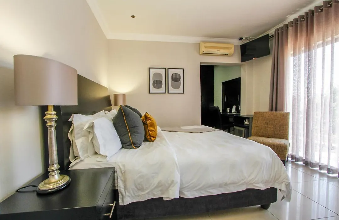 Sanchia Luxury Guest House-1