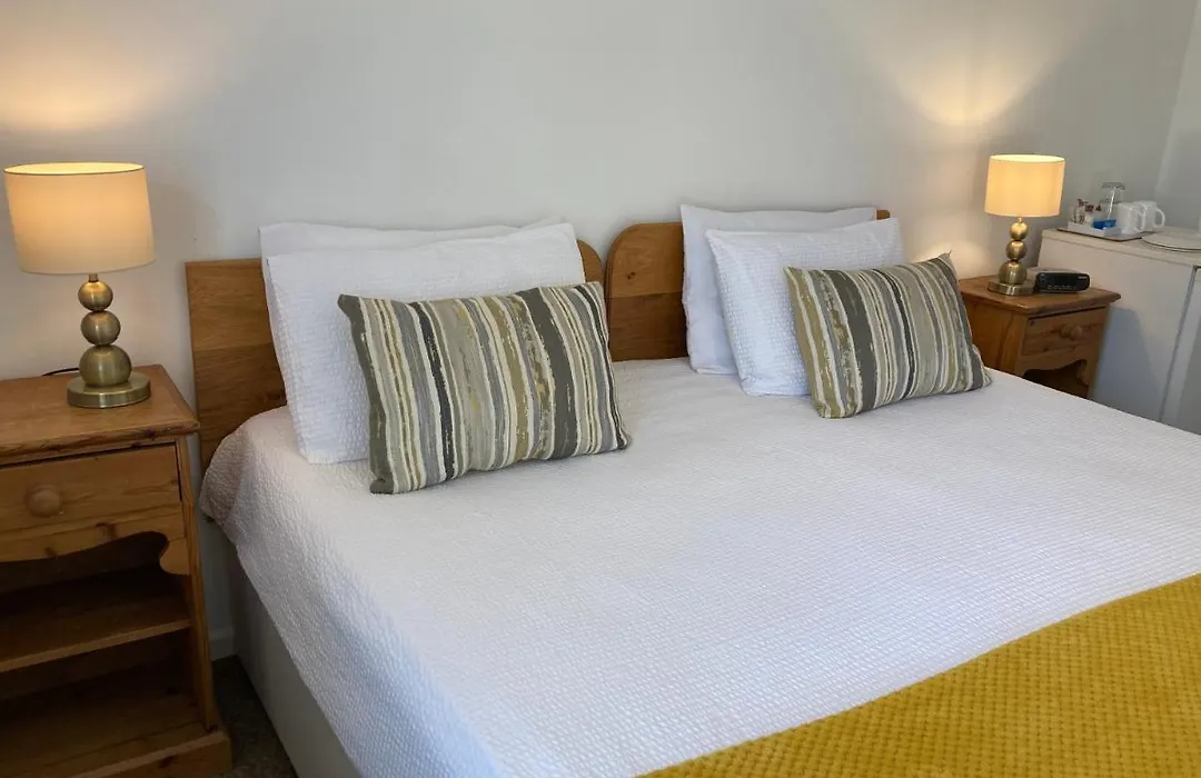 Jersey Villa Guest House-1