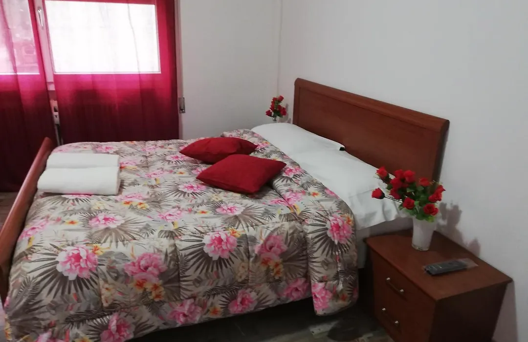 Holiday Guesthouse-1