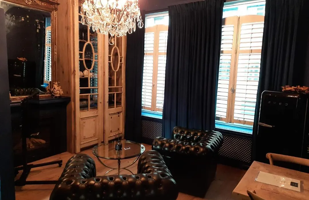 Sint Andries Suites-1