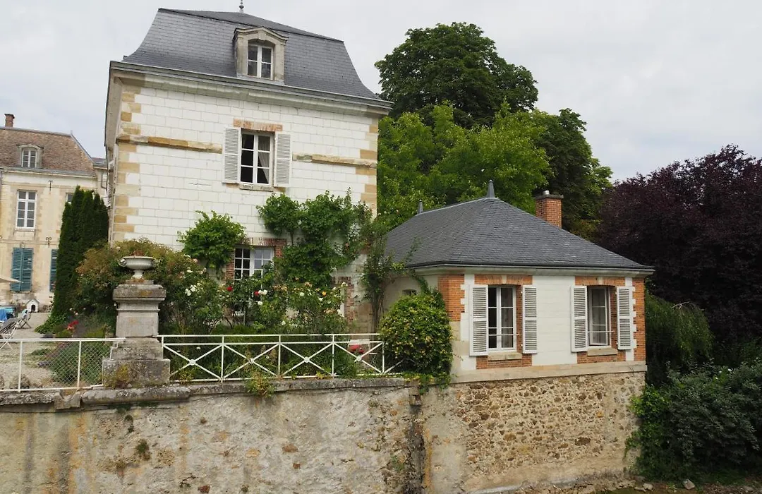 Chateau De Juvigny-1