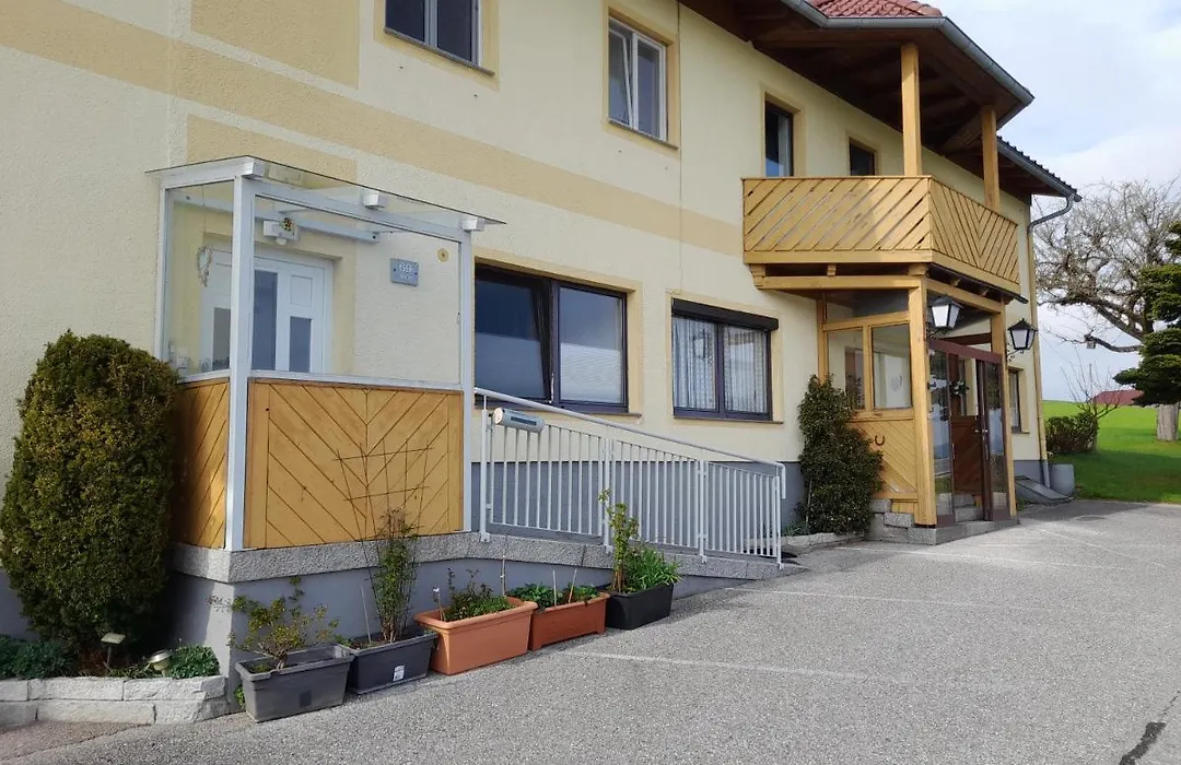 Finihaus-1