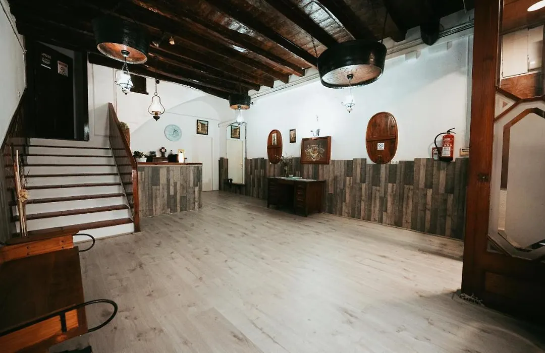 Hostal La Premsa-1