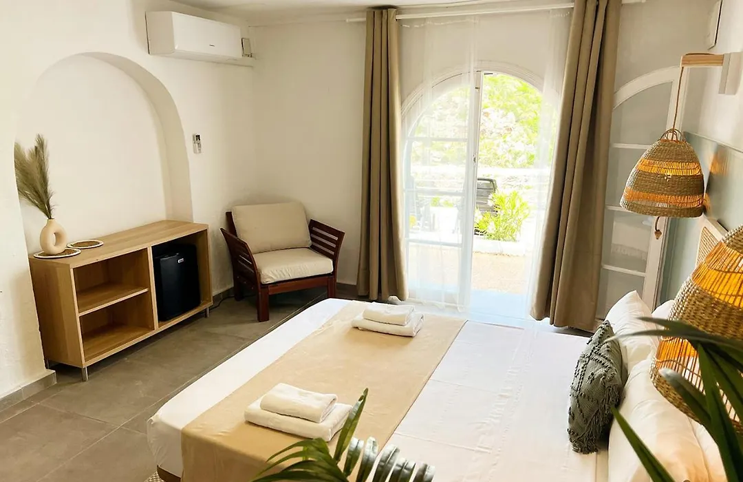 Club Menorca - Solo Adultos-1